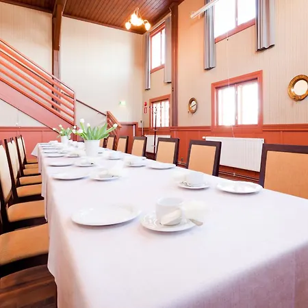Hotel Hotelli-ravintola Alma
