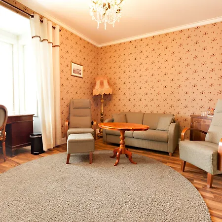 Hotelli-ravintola Alma Hotel