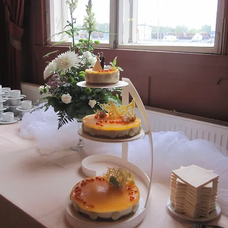 فندق Hotelli-ravintola Alma Seinäjoki