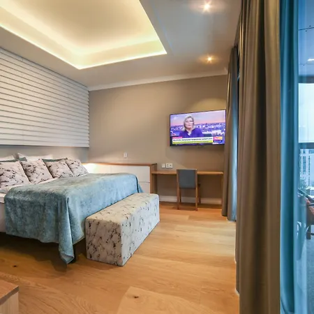 فندق Hotelli-ravintola Alma Seinäjoki