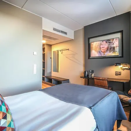 فندق Hotelli-ravintola Alma 4*