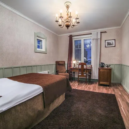 فندق Hotelli-ravintola Alma