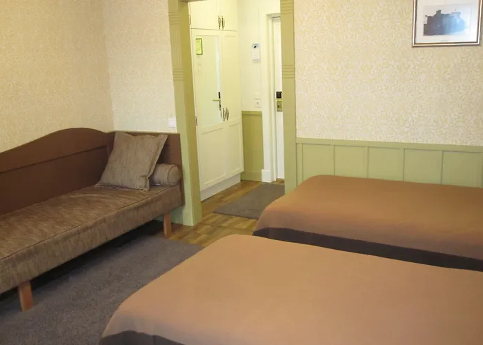 拉云托拉阿尔玛酒店 4* Seinäjoki