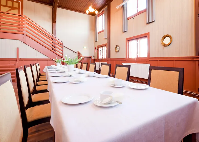 拉云托拉阿尔玛酒店 Seinäjoki