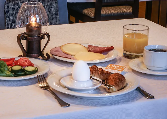 Hotelli-ravintola Alma Hotell 4*