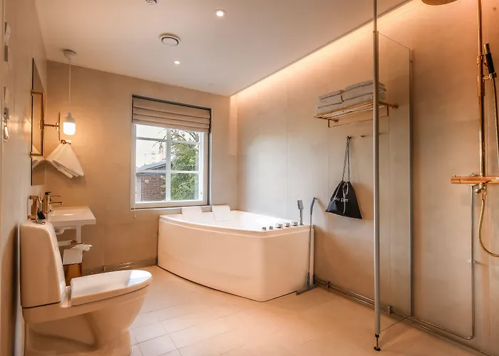 Hotelli-ravintola Alma 4*